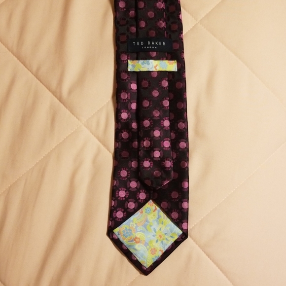 Ted Baker made in London 100% silk tie - Picture 3 of 8